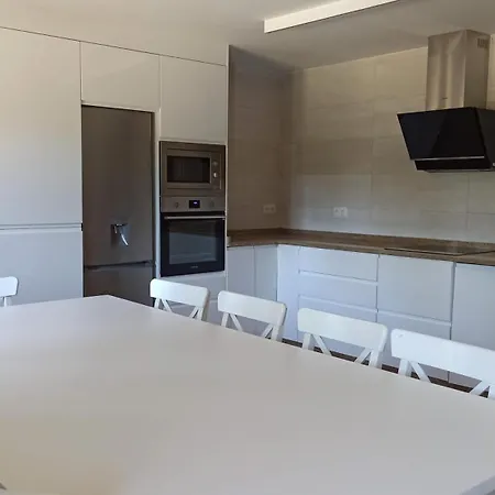 O Outeiro Da Tia Mucha Nyaraló